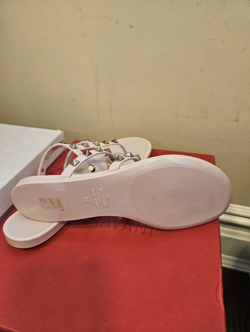 Valentino Garavani Rockstud Jelly Sandals Size 38 Water Rose Color - Picture 6 of 7